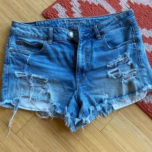 American Eagle Hi-rise festival shorts